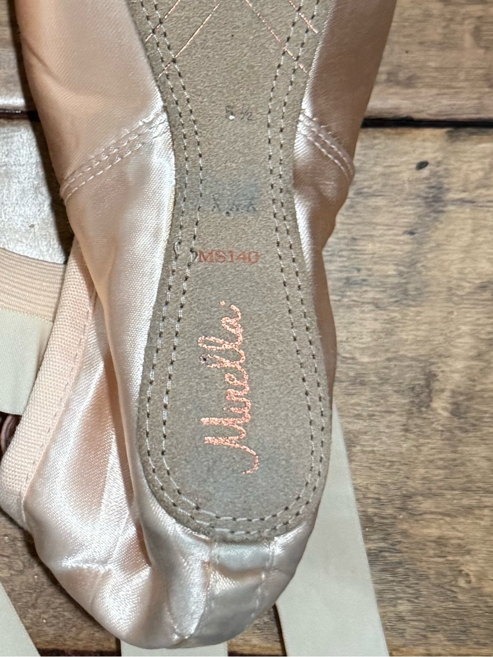 Mirella MS140 ballet Pointe Shoes size 5 1/2